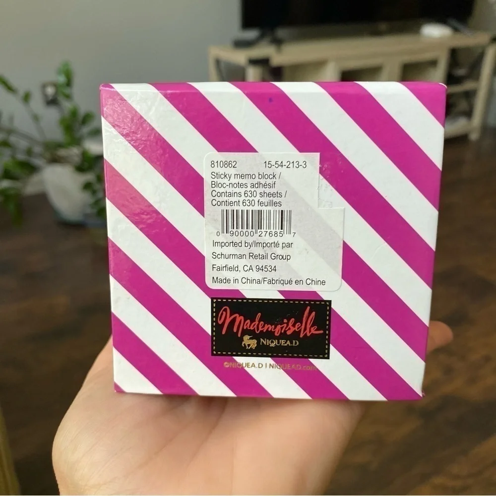 Mademoiselle NIQUEA.D Sticky Memo Block